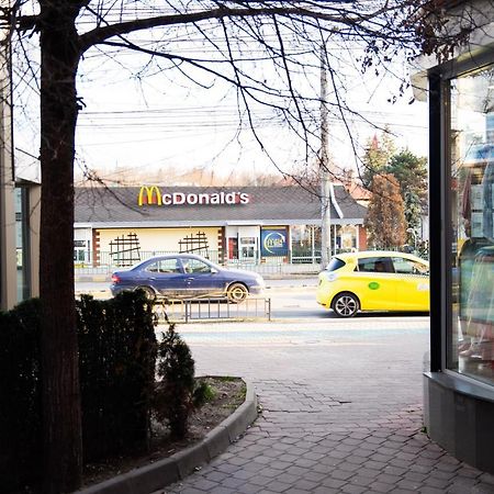 Ultracentral Golden Apartament 2 Suceava Exterior photo