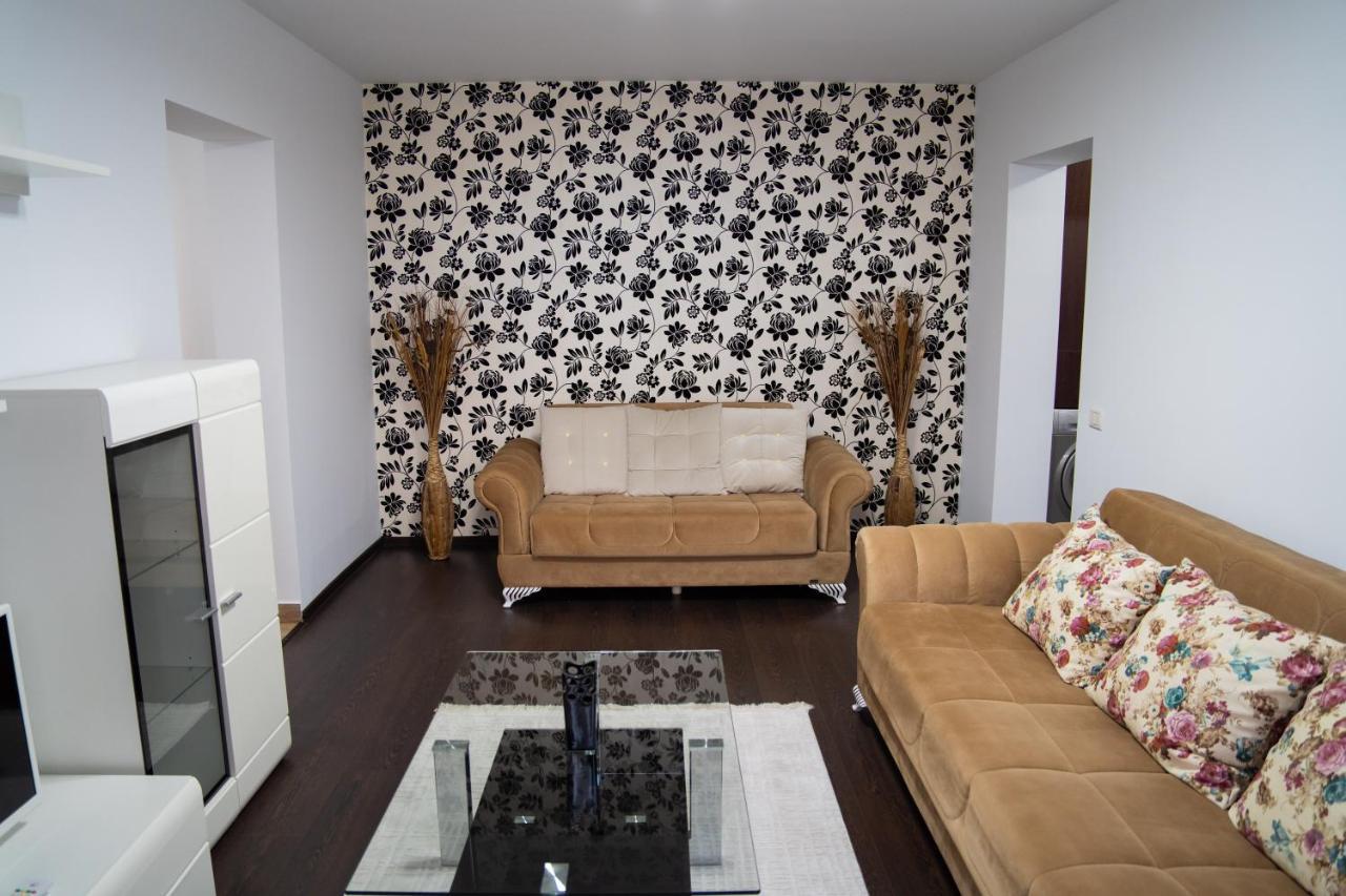 Ultracentral Golden Apartament 2 Suceava Exterior photo