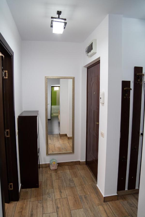 Ultracentral Golden Apartament 2 Suceava Exterior photo