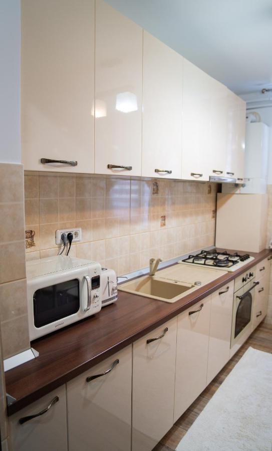 Ultracentral Golden Apartament 2 Suceava Exterior photo